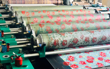 Vì Sao In Hoa Văn Vải Tại Xưởng Vina Uy Tín Là Lựa Chọn Hàng Đầu?