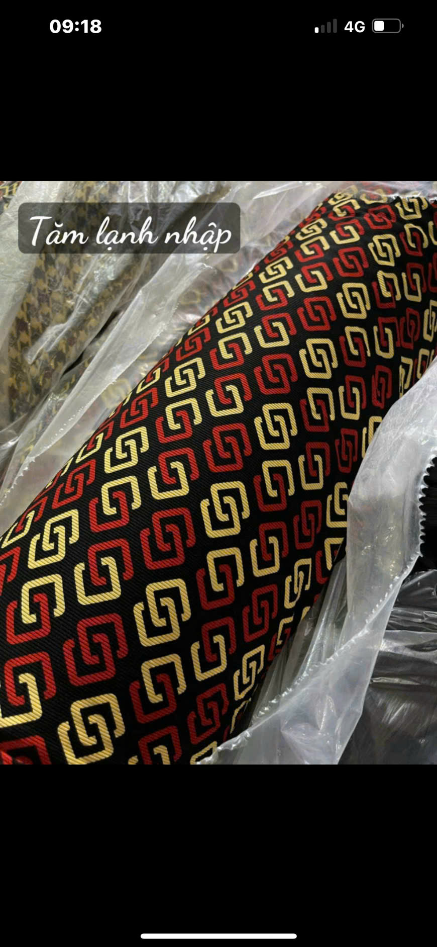 in-hoa-van-tren-vai-binh-duong